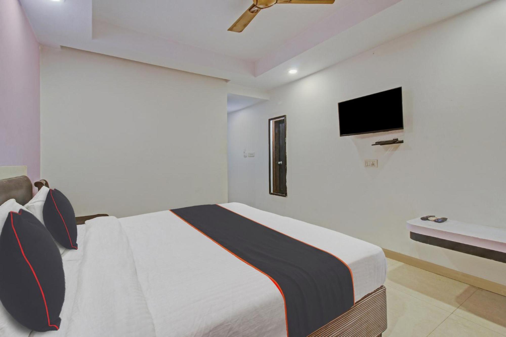 Collection O Sai Krupa Hotel Hyderabad Exterior photo